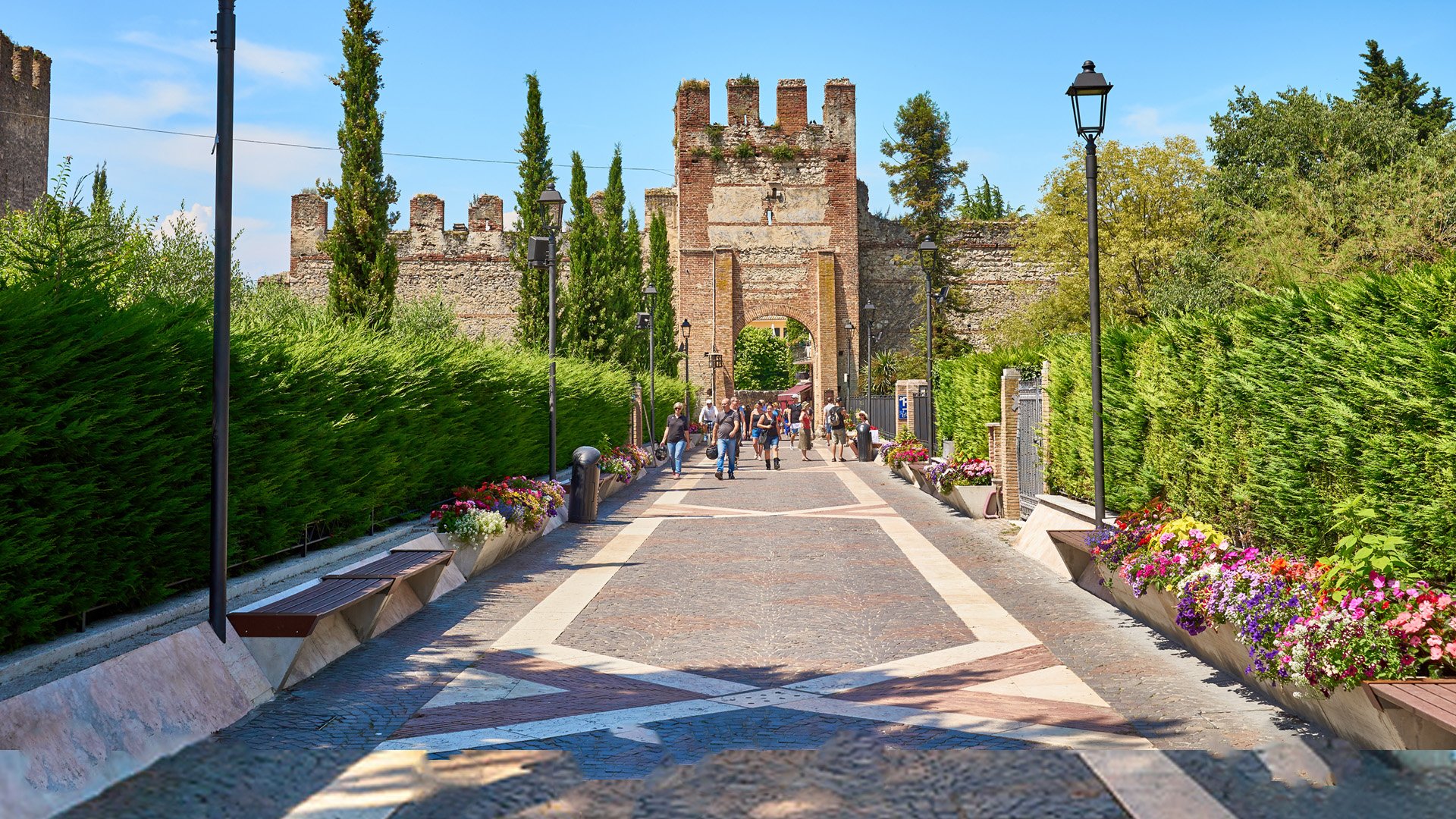 PORTE INGRESSO LAZISE