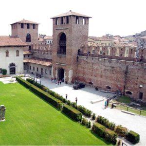 CASTELVECCHIO